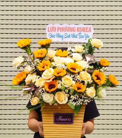 Giỏ Hoa Tươi - Hoa Chúc Mừng Sinh Nhật HSN-0015