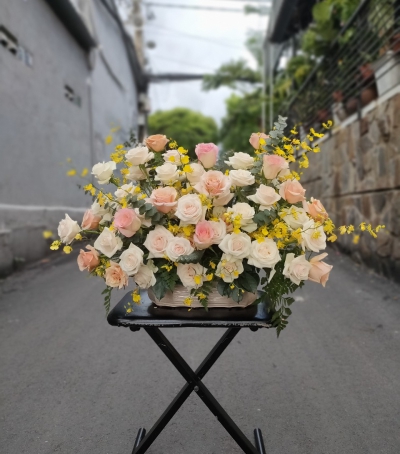 Giỏ Hoa Hồng Chúc Mừng HCM-0011