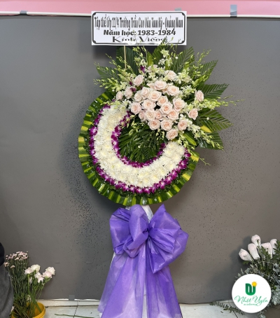 Kệ Hoa Tươi Chia Buồn - 01