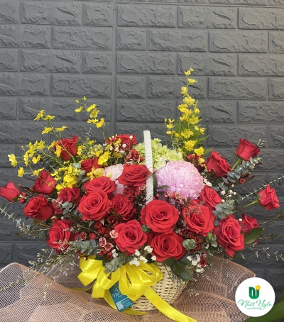 Giỏ Hoa Hồng Chúc Mừng HCM-0003