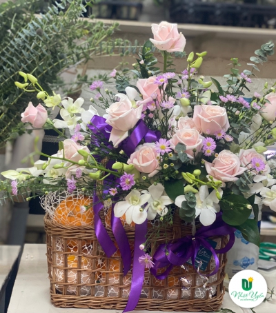 Giỏ Hoa Hồng Chúc Mừng HCM-0009