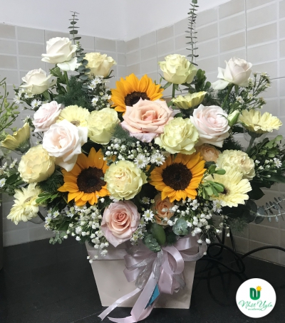 Giỏ Hoa Hồng - Hoa Tươi Chúc Mừng HCM-0015