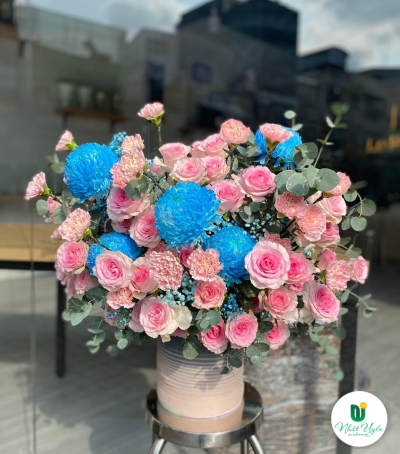 Giỏ Hoa Tươi Chúc Mừng - Hoa Xinh HCM-0022