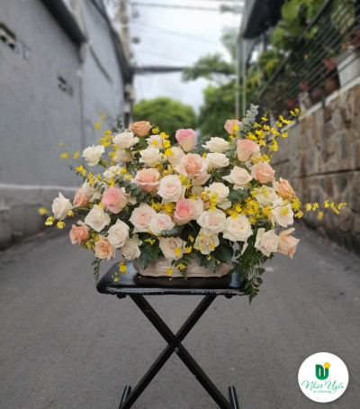 Giỏ Hoa Hồng Chúc Mừng HCM-0011