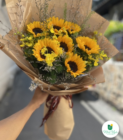 Bó Hoa Hướng Dương Chúc Mừng Tốt Nghiệp HHH-0001