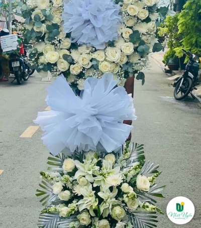 Hoa Tươi Chia Buồn - Kệ Hoa Đẹp HCB-0008