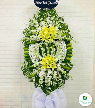 Hoa Tươi Chia Buồn - Kệ Hoa Đẹp HCB-0010