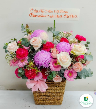 Giỏ Hoa Hồng - Hoa Tươi Chúc Mừng HCM-0102