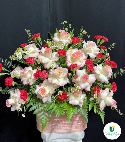 Giỏ Hoa Hồng - Hoa Tươi Chúc Mừng HCM-2210