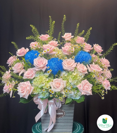 Giỏ Hoa Chúc Mừng - Giỏ Hoa Tươi HCM-0401