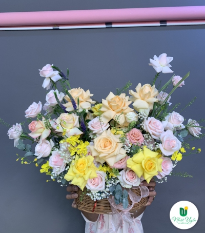 Giỏ Hoa Tươi Chúc Mừng - 01