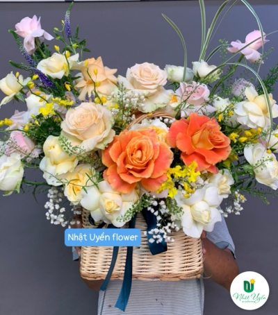 Giỏ Hoa Tươi Chúc Mừng - 02
