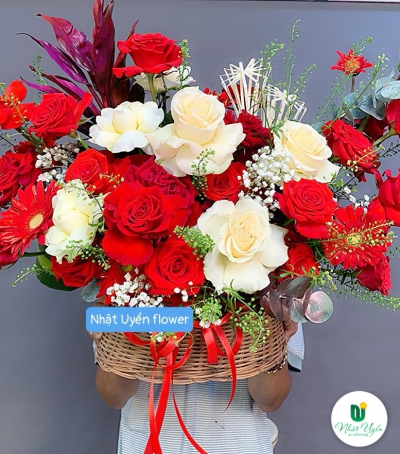 Giỏ Hoa Tươi Chúc Mừng - 03