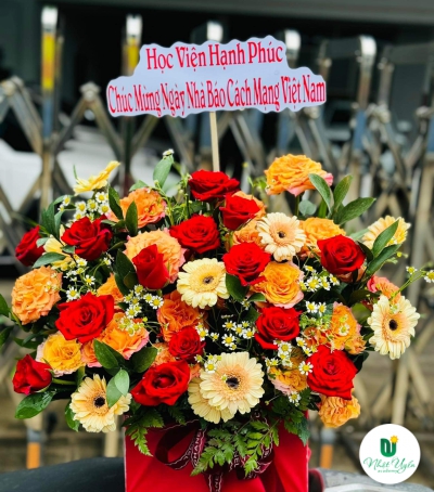 Giỏ Hoa Tươi Chúc Mừng - 05