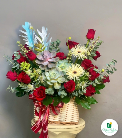 Giỏ Hoa Chúc Mừng – Sang Trọng & Đẳng Cấp NU-11