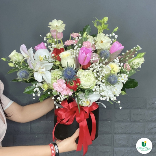  Giỏ Hoa Chúc Mừng HCM-0010