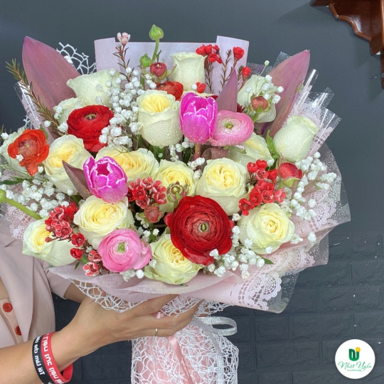Bó Hoa Chúc Mừng HCM-0008