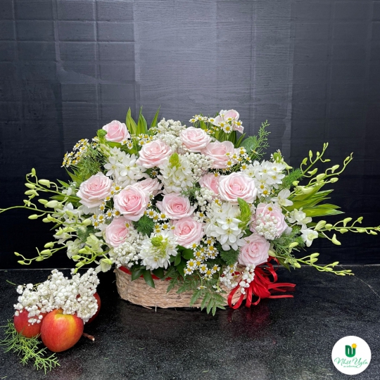 Giỏ Hoa Hồng Chúc Mừng HCM-0202