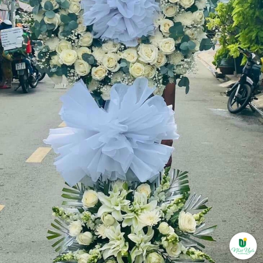 Hoa Tươi Chia Buồn - Kệ Hoa Đẹp HCB-0008