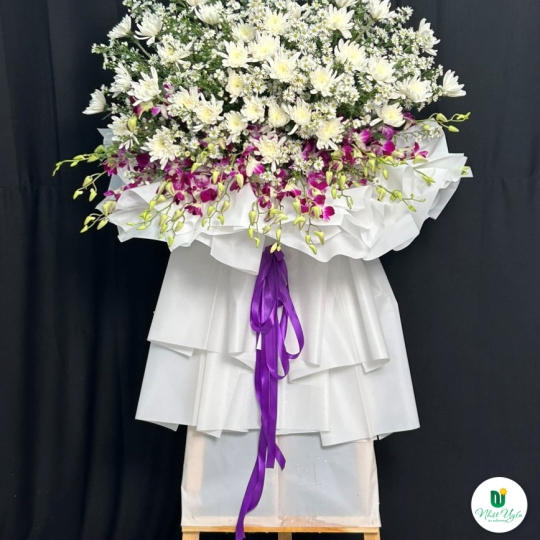 Kệ Hoa Tươi Chia Buồn - Hoa CB003