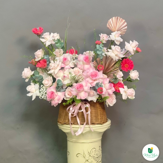 Giỏ Hoa Tươi Chúc Mừng NU-S1